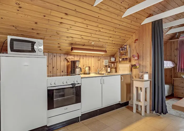 In V エスビャール