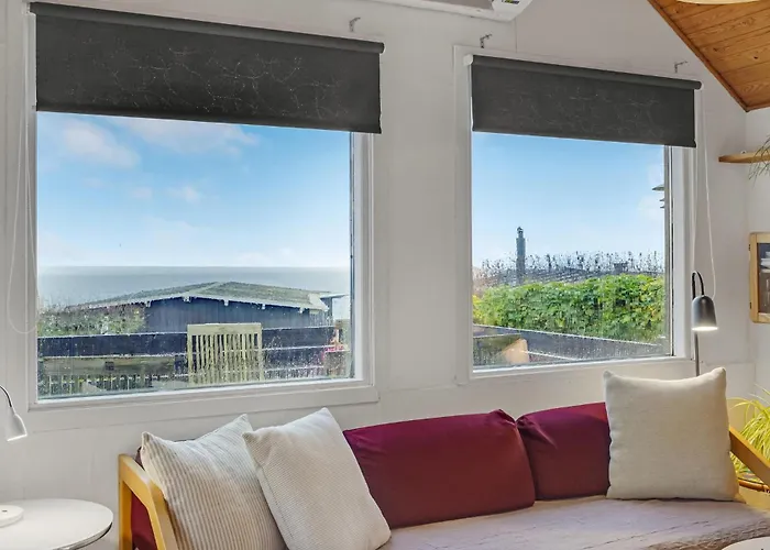 In V エスビャール