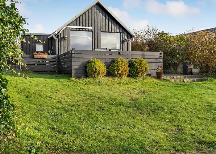 In V * エスビャール